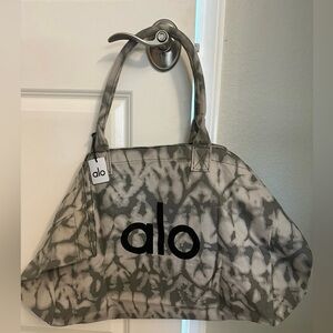 Alo Yoga Iconic Tote